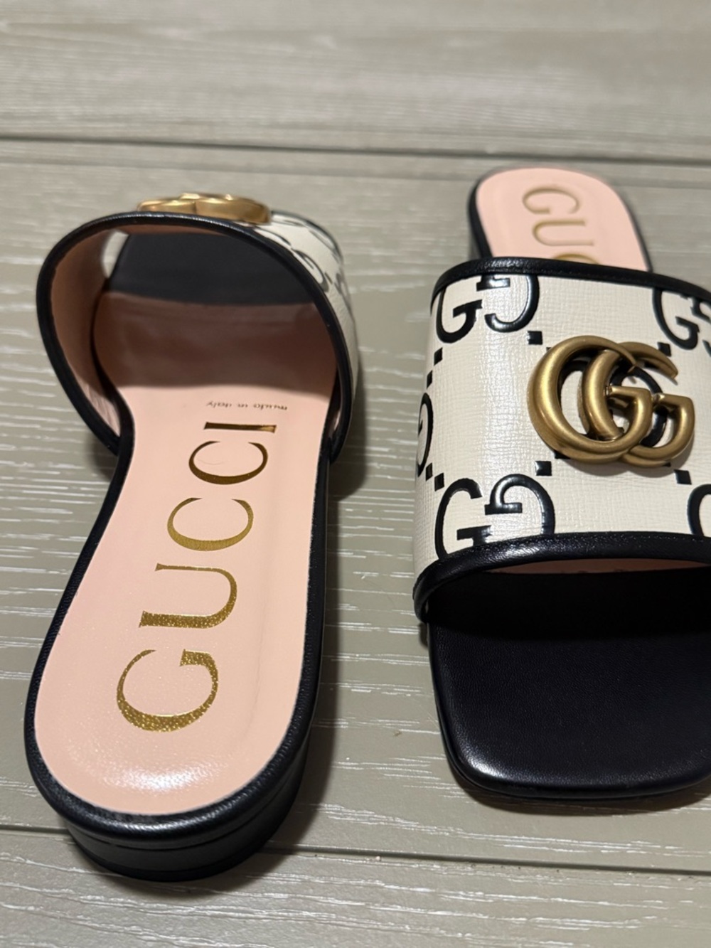 Gucci Cream & Black GG Logo Leather Slide Mules with Gold Double G - Picture 3 of 17